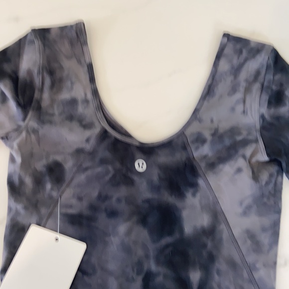 NWT ⭐️ SZ 2 BLACK ALIGN LULULEMON TIEDYE CROP TOP YOGA TWEEN HTF COLOR NEW - Picture 10 of 12